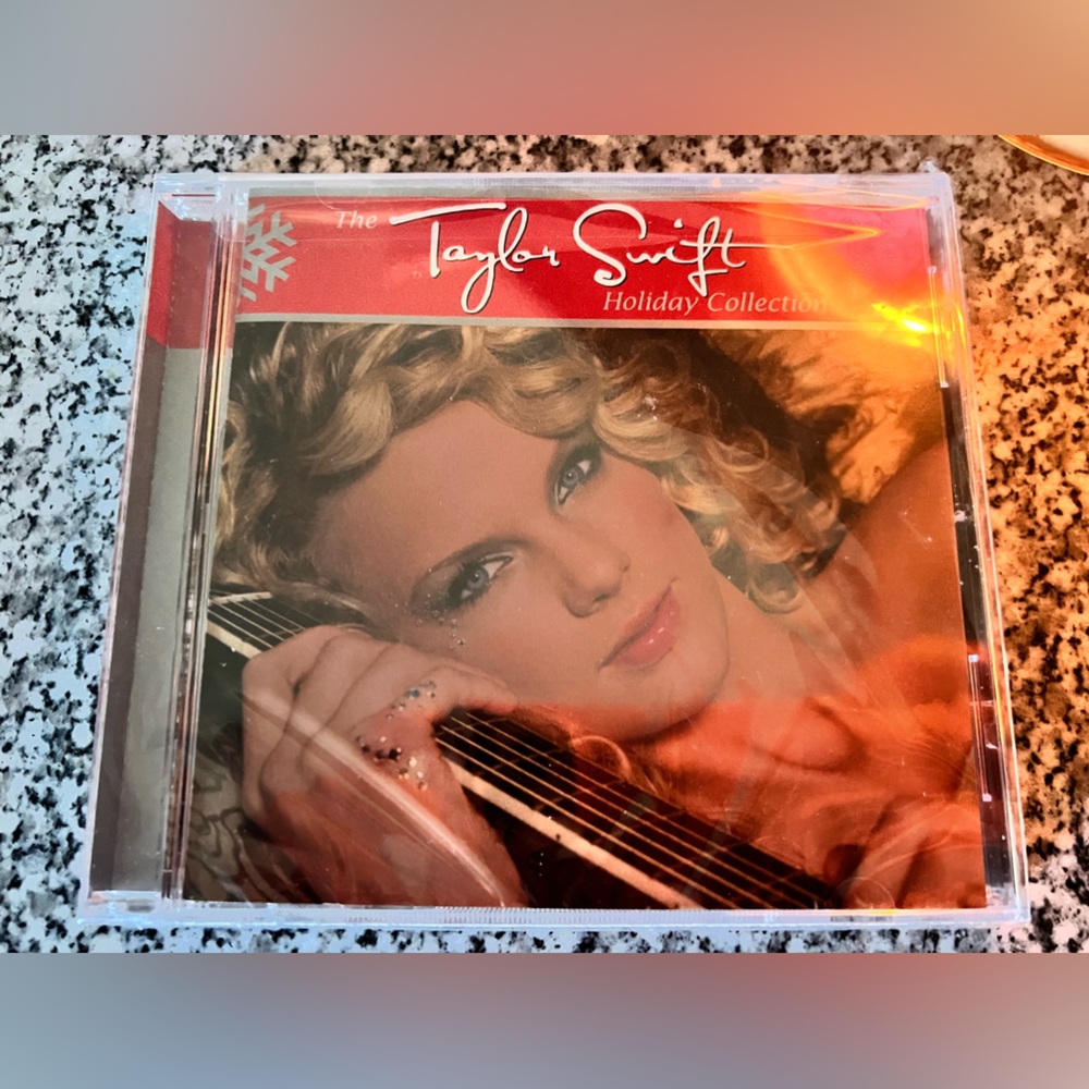 Taylor Swift Christmas CD